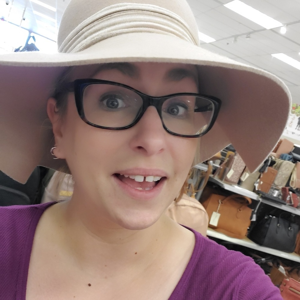 Meet your Posher, Jeanne